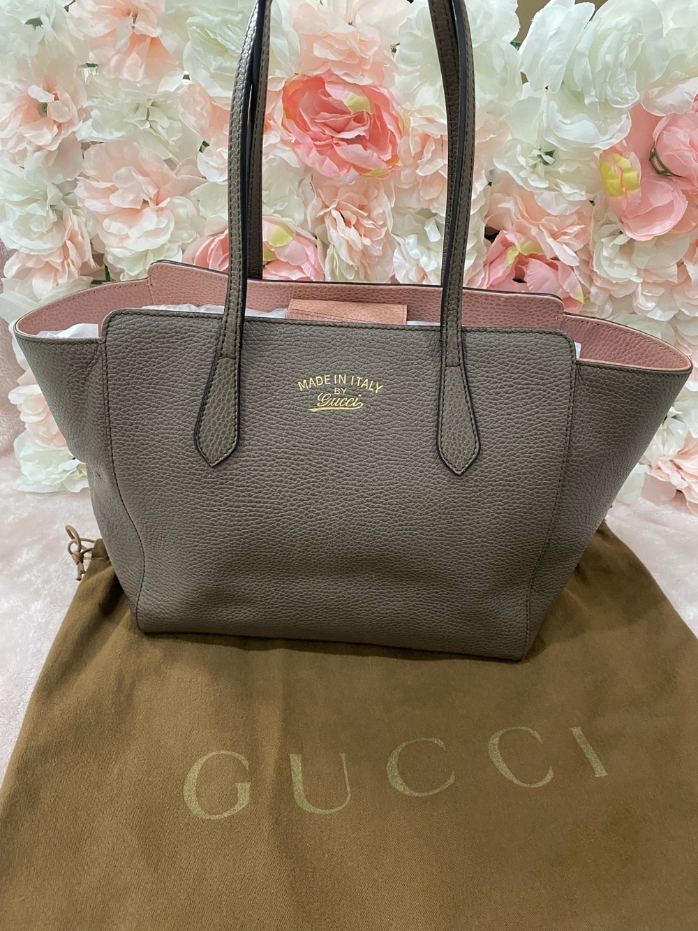 Gucci Swing Tote Bag
